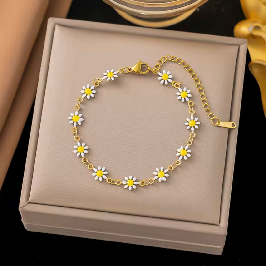 Daisy Charms Necklace And Bracelet